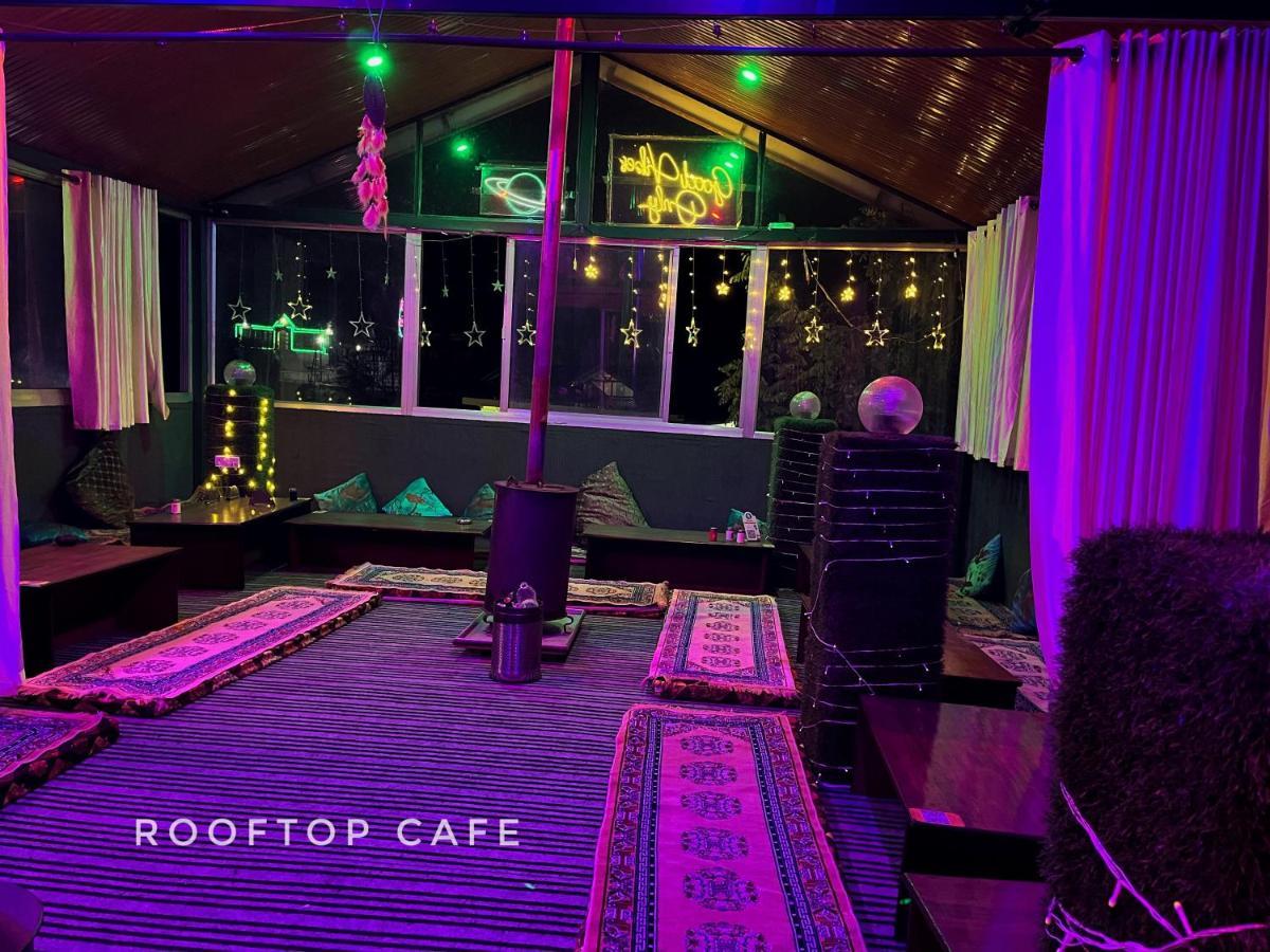 I Love Kasol Hostel & Rooftop Cafe ภายนอก รูปภาพ