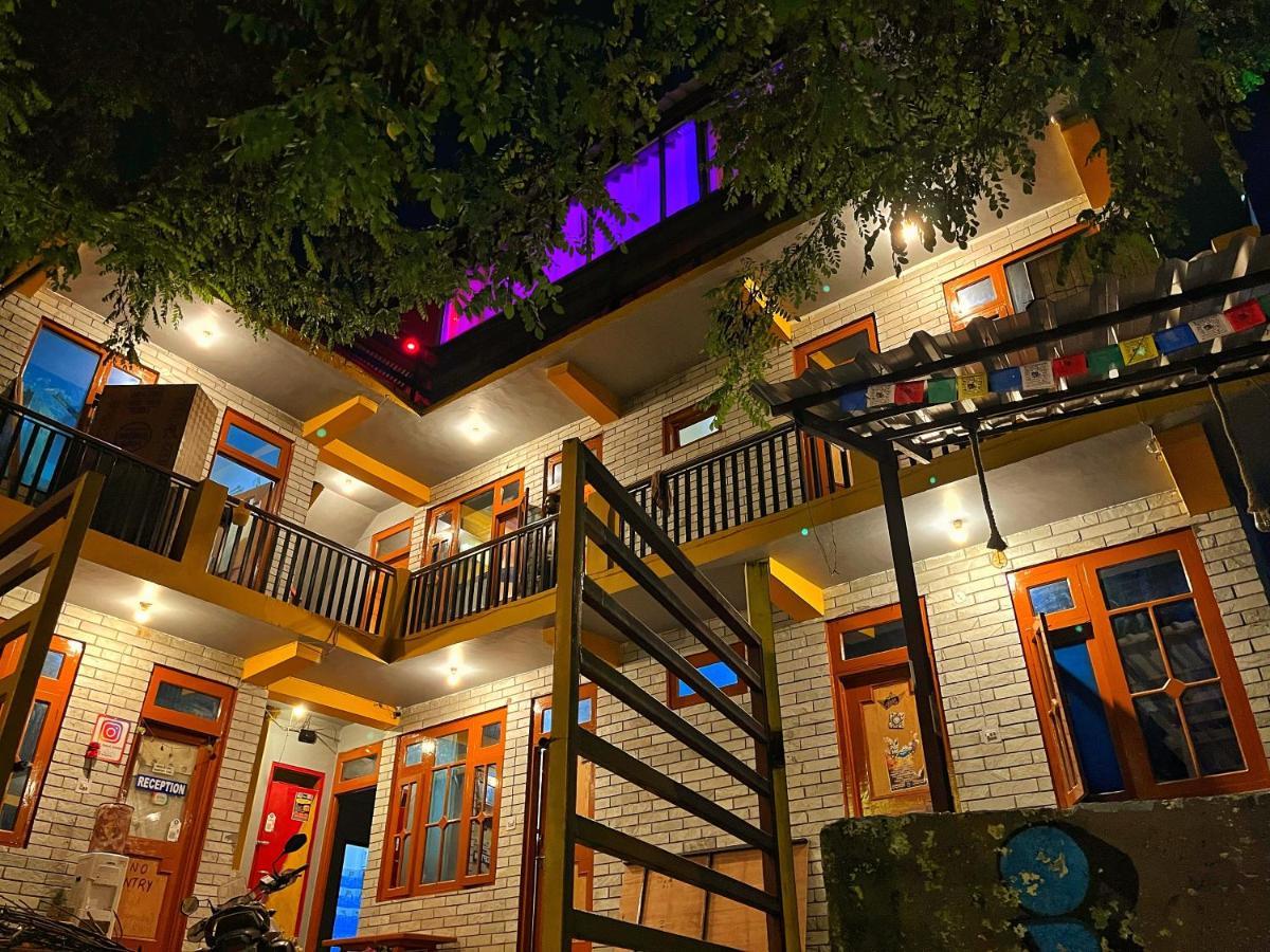 I Love Kasol Hostel & Rooftop Cafe ภายนอก รูปภาพ